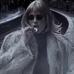 ｎｉｇｈｔｙ ｓｍｏｋｉｎ＇．