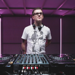 byron yeates live at SECTION. - LONDON 06.12.25