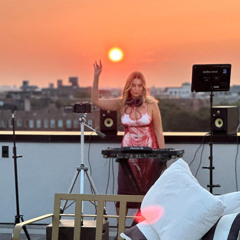 Melodic Techno and Progressive House LIVE sunrise set from Brooklyn rooftop