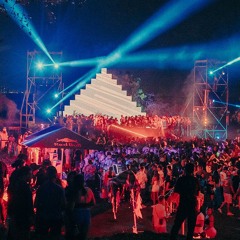 Savrina b2b Koby - Concurso Panamá Crossroads 2026