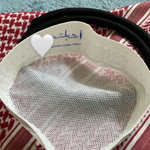 معك يربطني شعور المؤمن لـ مكه وطيبة .