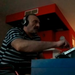 Mezcla - La Luna - When The Morning Comes & Yves Deruyter - Back To Earth (Rave Mix)