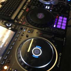 Mai Special Set     BASSMUSIC & TECHNO