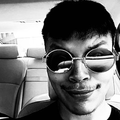 this guy is gay i know he doesn’t look gay but he is gay cuz he can make it clap fr