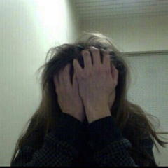 طلع كذاب مو قد كلامه القحبه
