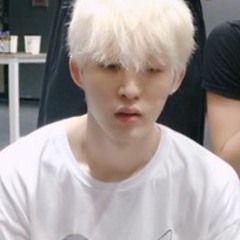 두려워 (I am afraid actually)