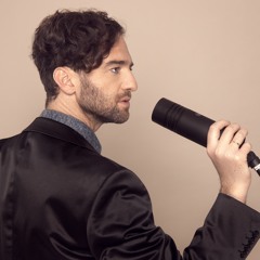 פאנטון עסקי - אורי דרור, קריין ומדבב