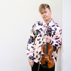 Gjensyn (feat. Vemund Olav Aukrust, Vegar Vårdal, Marius Westling, Elin Marie Christensen, Carmen Boveda & Jo Skaansar)
