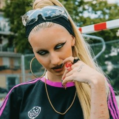 Valentino Demons X Metrika