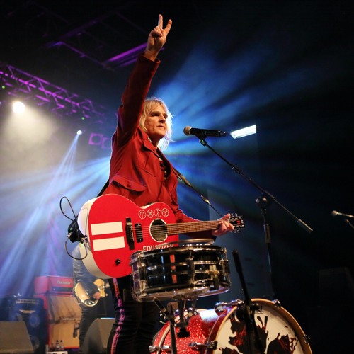 Ep. 9: The Alarm - Mike Peters Interview
