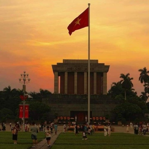 Giờ hoàng hôn ở Hà Nội.  Lời bài hát:  Clayton Marcio..mp3