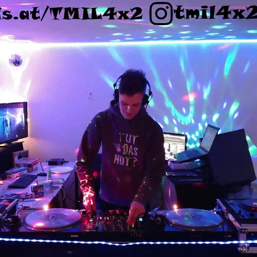 Technoclub vs D-Techno