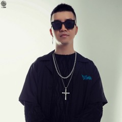 Hoang Hoang Khóc Ở Trong Club - DatMyn X Khoa Shake