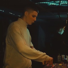 Wer drückt sich hier miese ein?