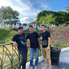 FUNKOT PENCURI HATI [MR.IYON X MR.ANDI]