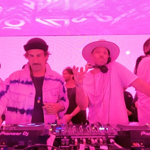 Saand + Henry Pope at Future Factory | NeoVeaux
