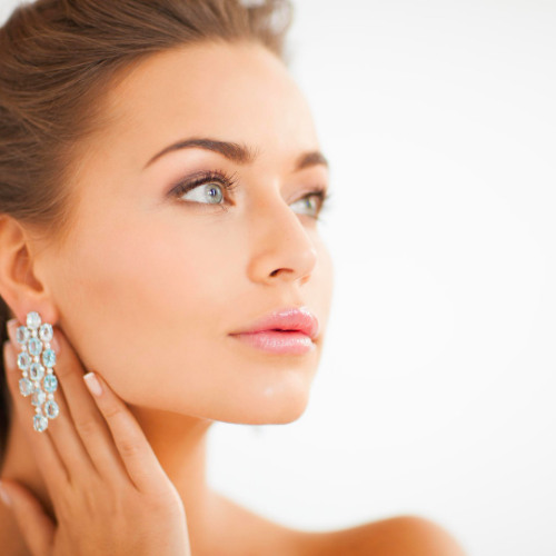 Top Design Trends in Custom Jewelry for 2025