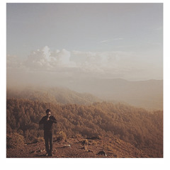 Rocket ship goes by - Acoustic vers