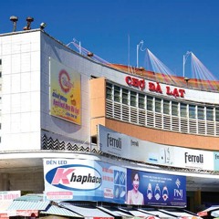 Chợ Đà Lạt_8am_khu vực vỉa hè, âm thanh rao hàng