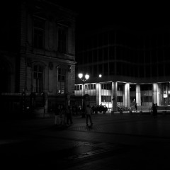 The Rough Gaze of the Millennial Flawless