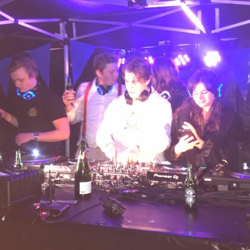 Bevius Selector Sessions 032: Synth techno with Alexander van Citters