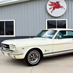 the day i saw ur white mustang <3  (l4N4 laNa lAnA L4nA 1an4)