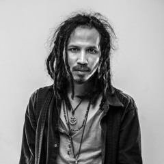 IPANG LAZUARDI - ADA YANG HILANG