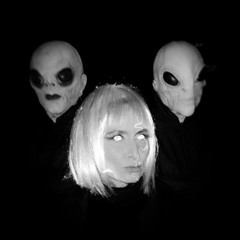 PREMIERE: Dina Summer - Alien [ Iptamenos Discos ]