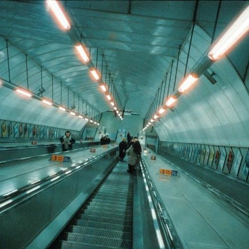 vano 3000 - running away (looped)