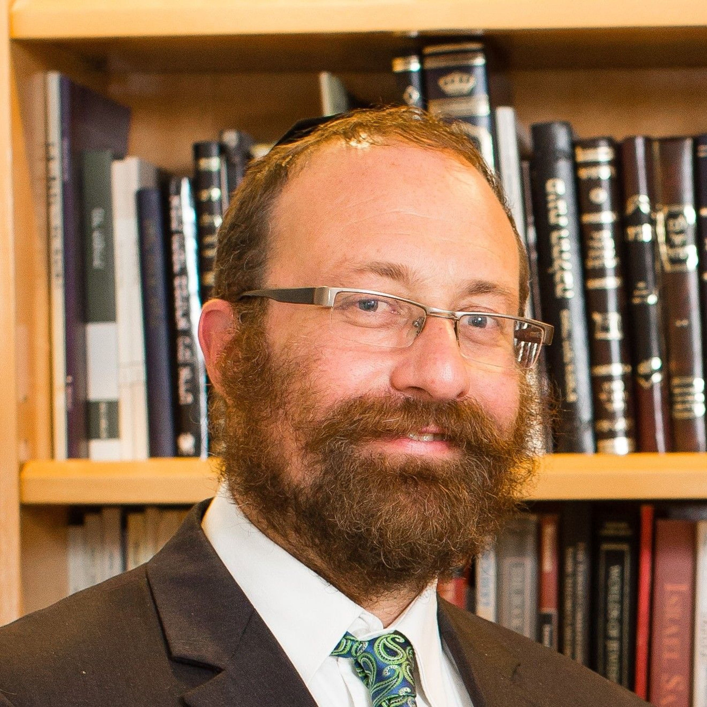 Rabbi Gestetner.  Sukkos (5786): The table in the sukkah episode artwork