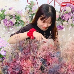 Yêu Là Gì? - Kim Thiên Hương