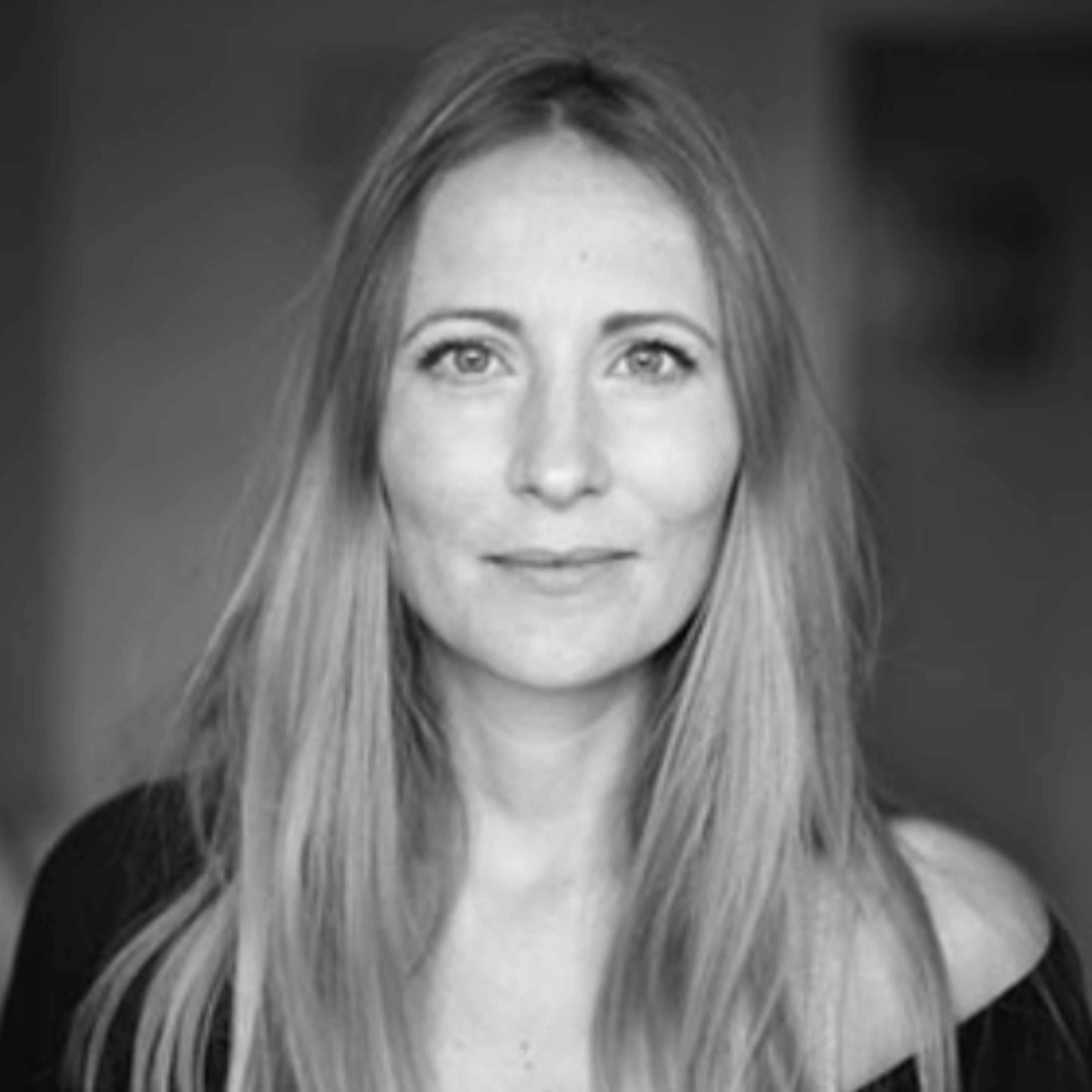 Through the Lens of Conflict: Veronique de Viguerie’s Fearless Storytelling | 24.02.25 thumbnail