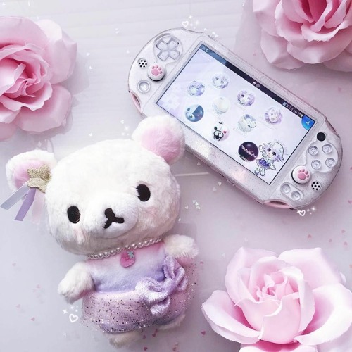 rose toy video twitter This rose sex toy is *huge* over on TikTok—here's why everyone is loving it main image 0