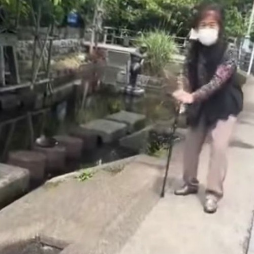 おい 笑え