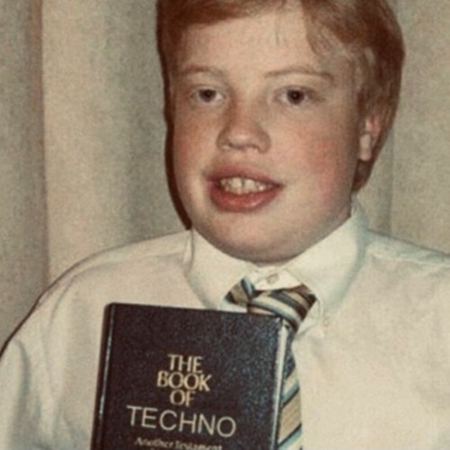 HollaBack Girl (De - Con Hard Techno Remix) FREE DL