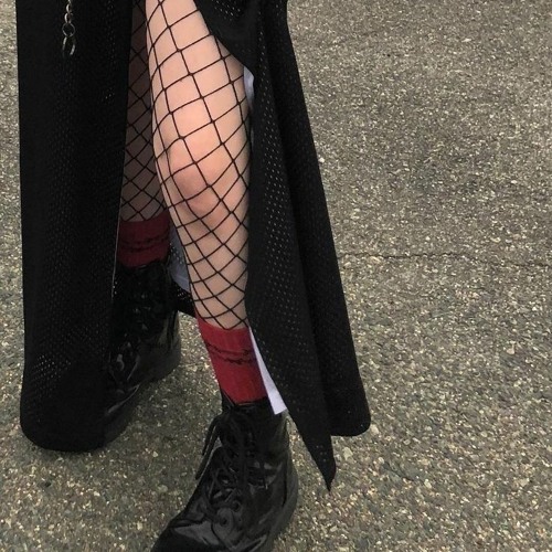 </3