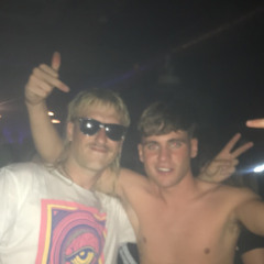 Me and Johnny fulla crisps