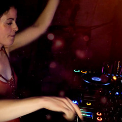 MICHELLE - Groovy summer nights