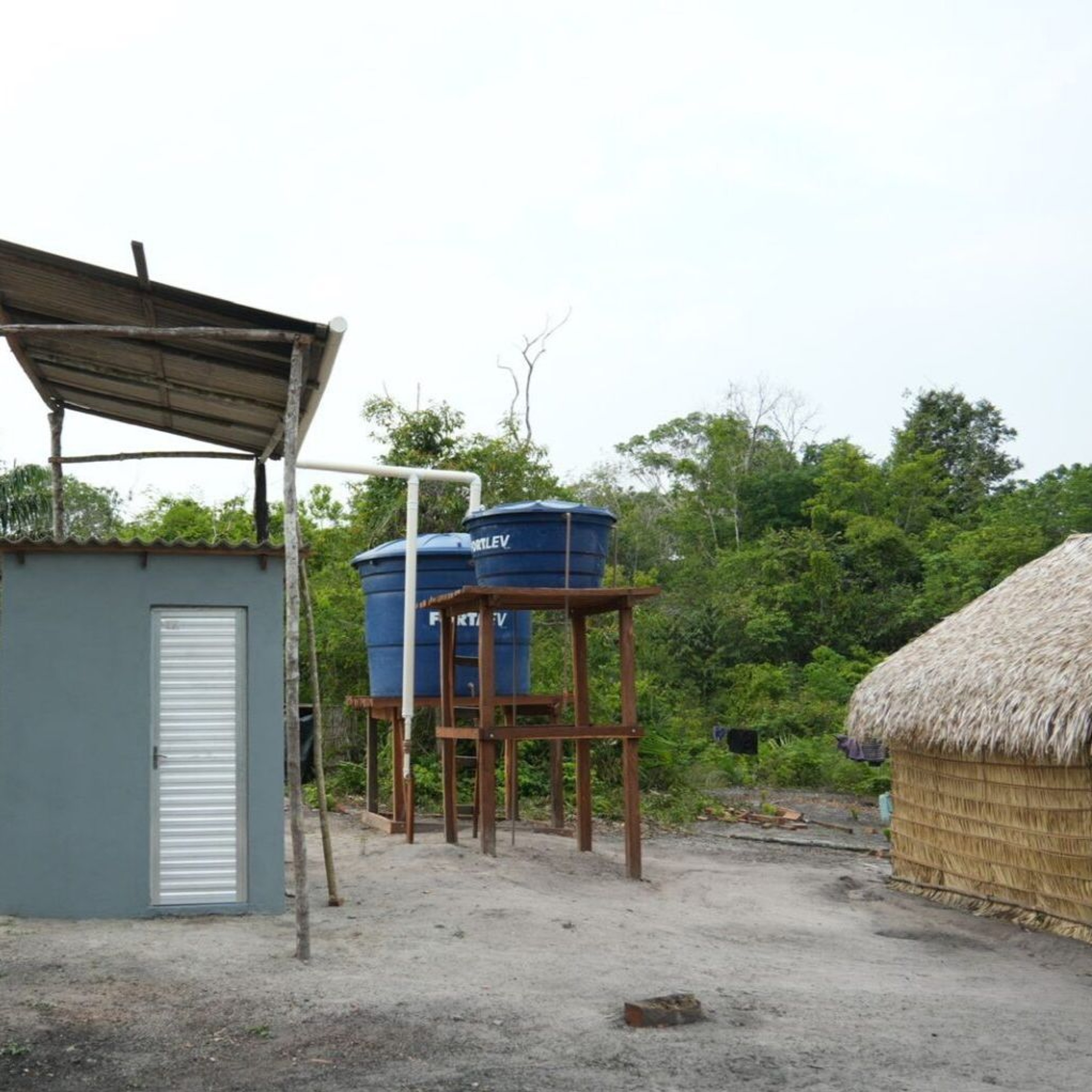 Moradores de Jurará na Resex Tapajós Arapiuns recebem sistema de abastecimento de água