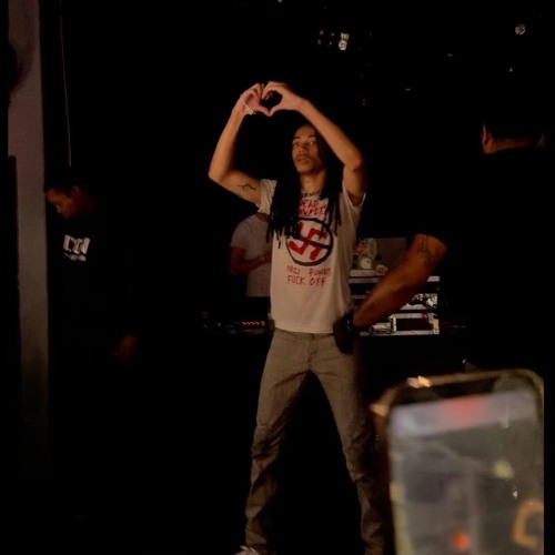 che - rain like confetti (snippet in dc concert)