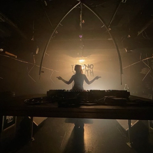 TECHNO YOUTH CV SET