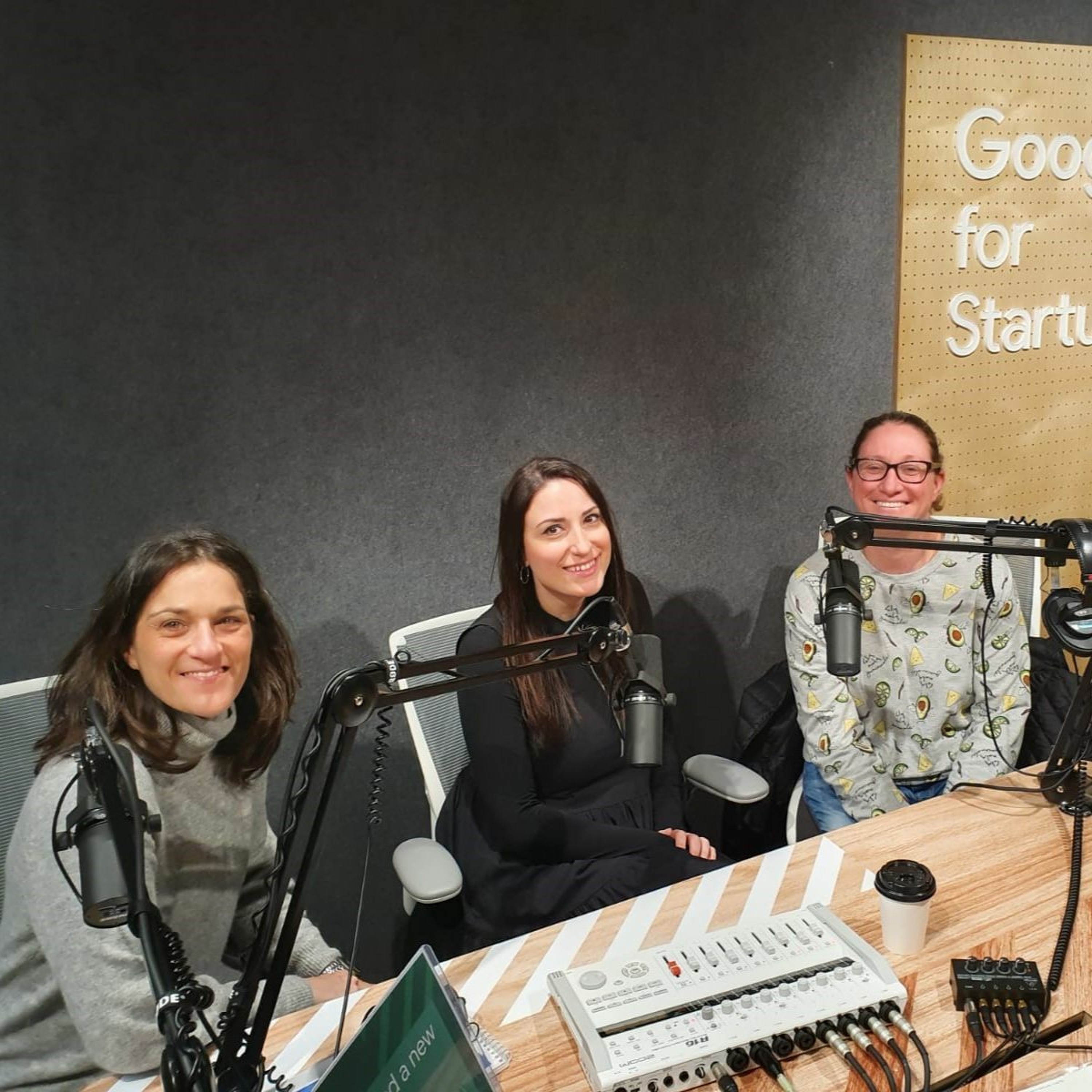 s03e07: Yellow is the new black. Sneak peek of behind the scenes of celebrities with Gali Braun Habrief – Podcast About Marketing in Hebrew s03e07: Yellow is the new black. Sneak peek of behind the scenes of celebrities with Gali Braun