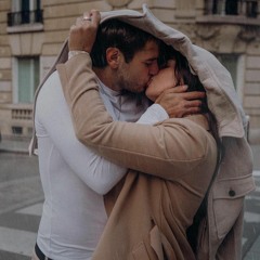 خدني بين إيديك .