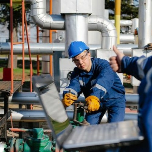 Stream A look at Robert Schwachenwald's leadership at Bizzy Bee