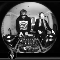 DJ FLACOU & MISS PAULA BURGOS - PING PONG SET at warmup radioshow CAPSULA 10
