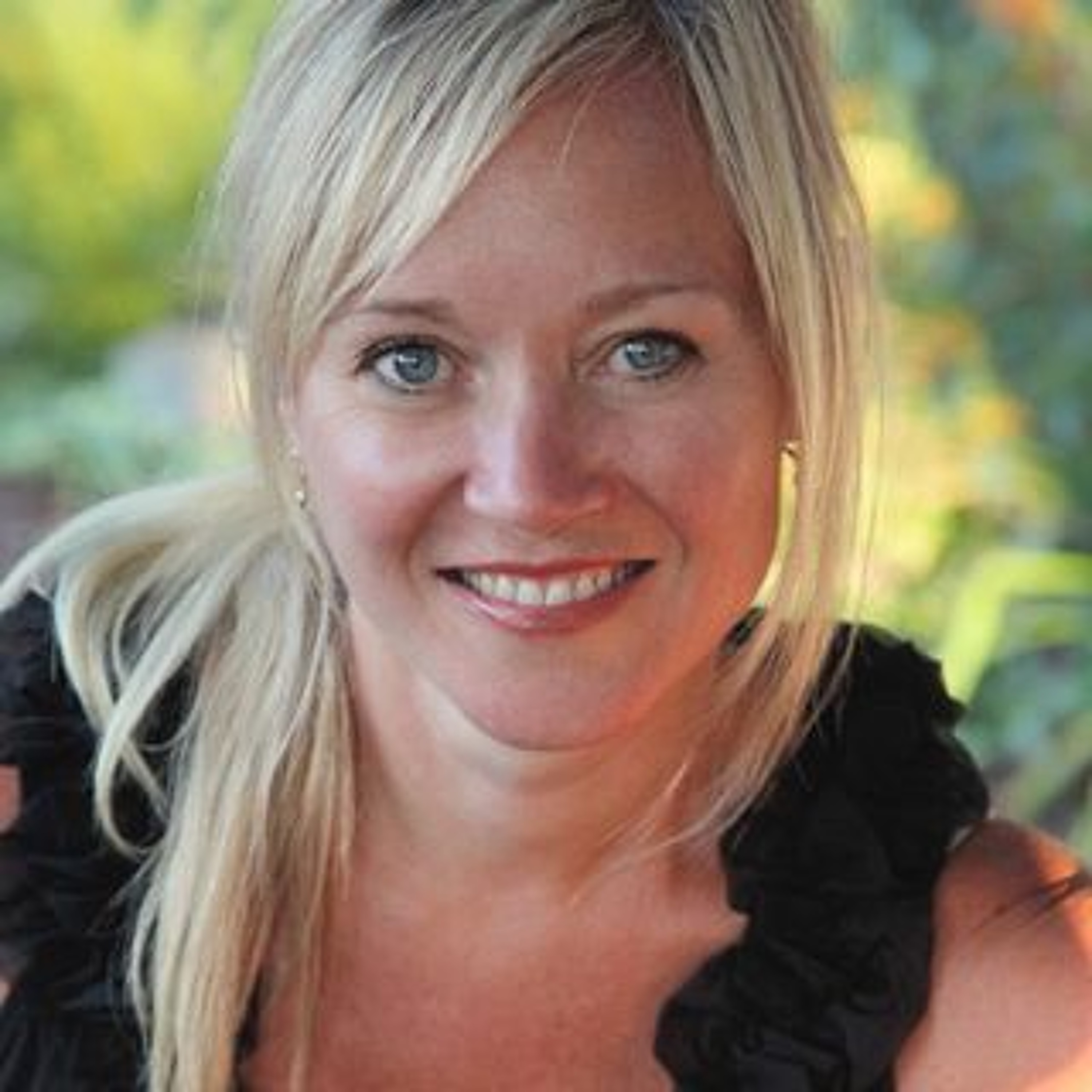 Francesca Maximé: WiseGirl
