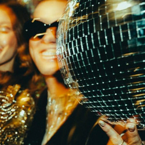 Waking Up - Felix Jaehn, Leony