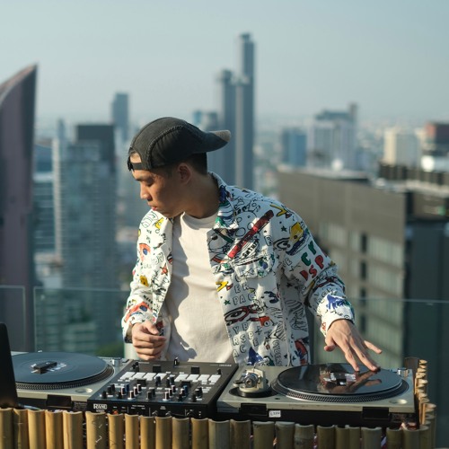 DJ Shao-Funk Live Set at Tichuca Rooftop Bar