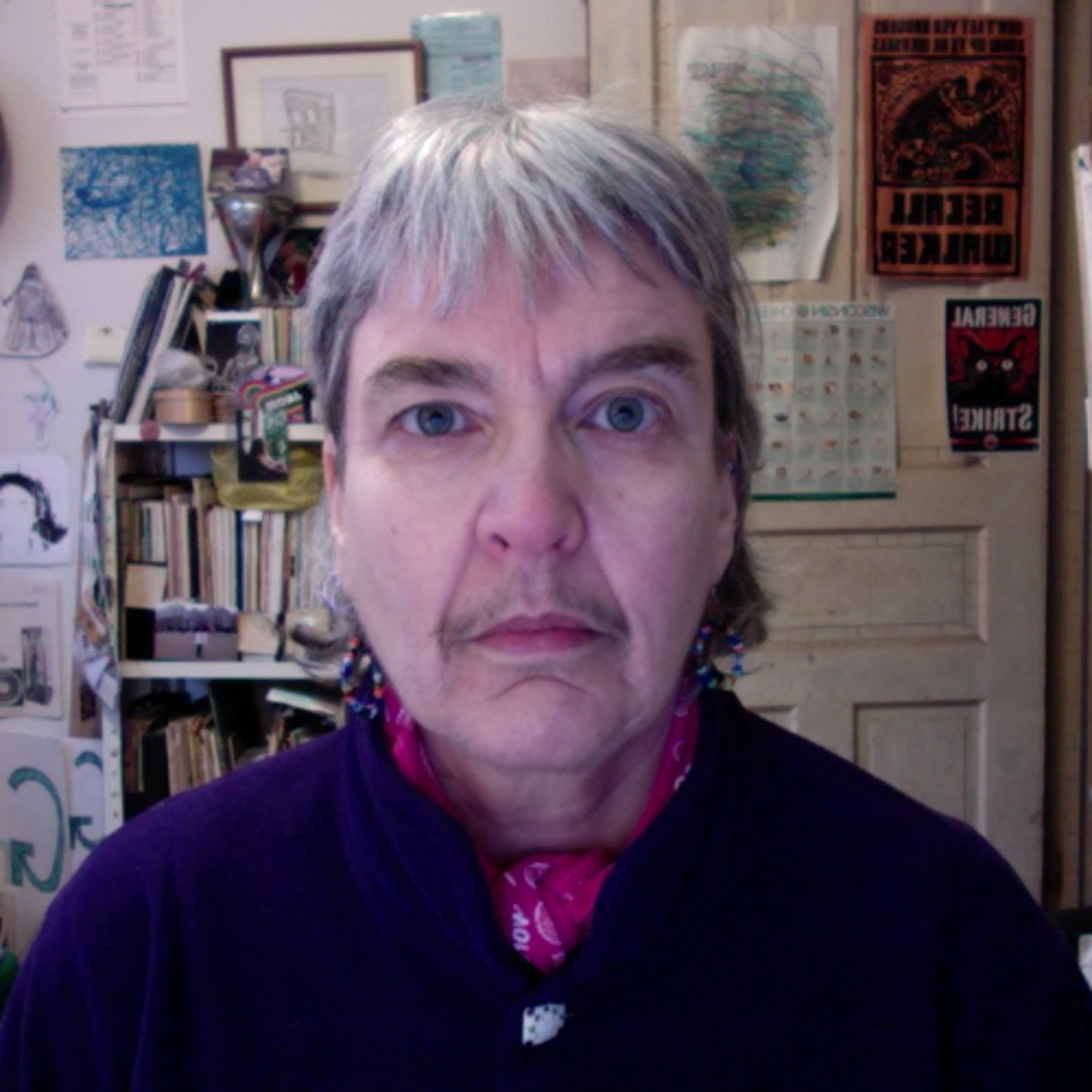 buzz_251126_Helena-White