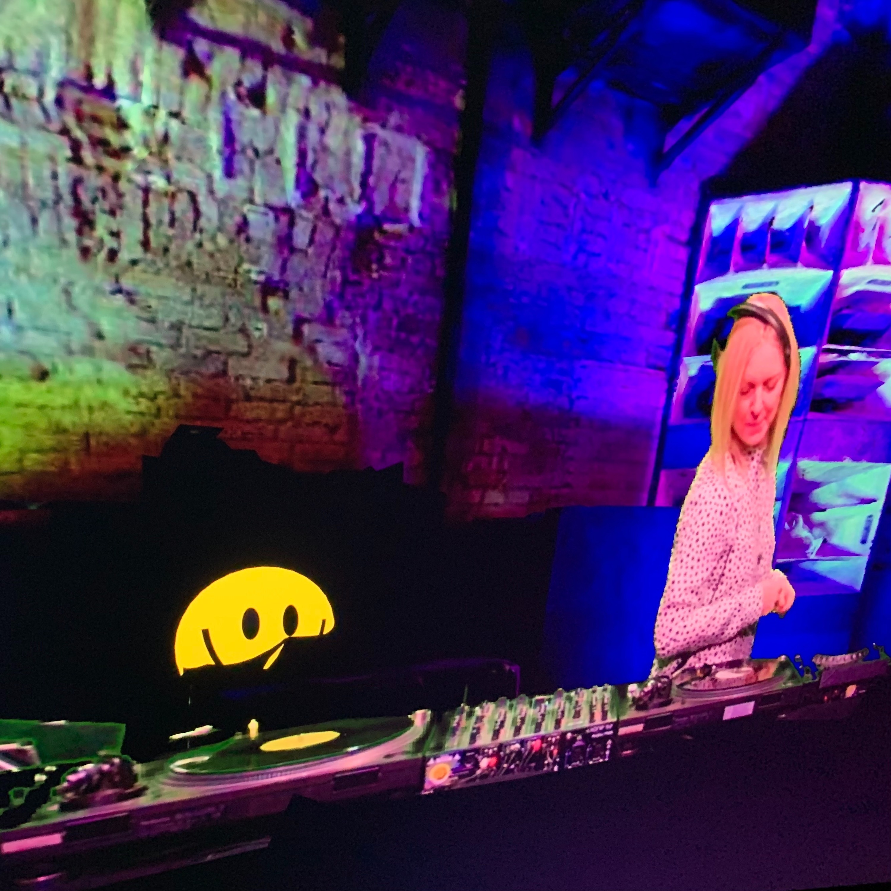 objekt klein a I Mixed Reality Weekend Society episode artwork